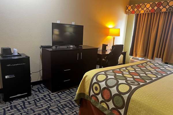  - Super 8 Hotel Pasadena