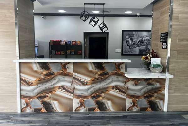  - Super 8 Hotel Pasadena