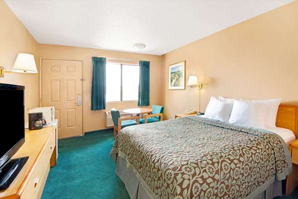  - Days Inn East El Paso - I-10, Exit 28