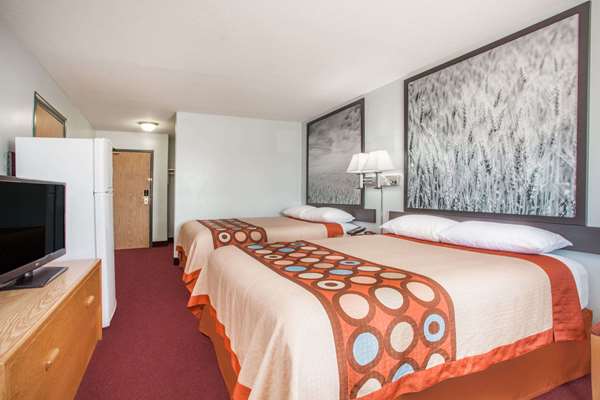  - Super 8 Hotel Kindersley