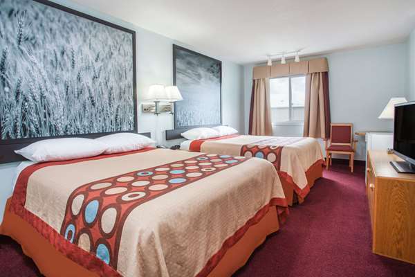  - Super 8 Hotel Kindersley