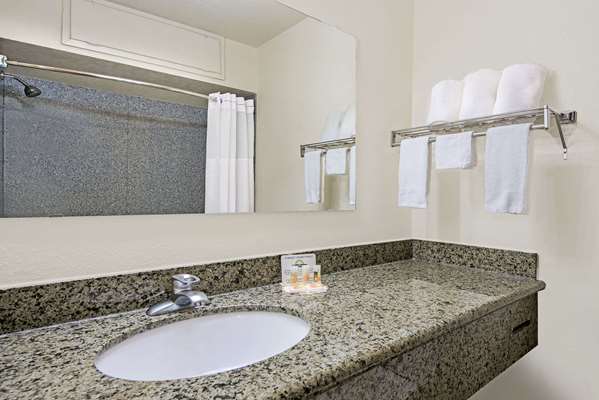  - Days Inn Van Horn - I-10, Exit 140