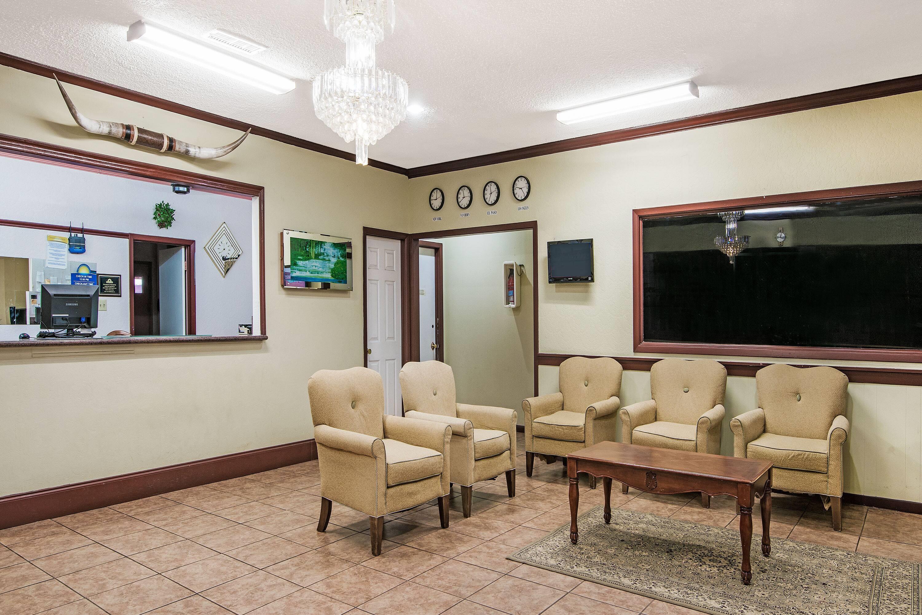 Lobby | Days Inn by Wyndham Van Horn TX