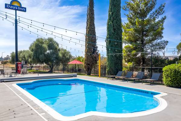 Pool - Days Inn & Suites Red Bluff - I-5, Exits  647 & 647A