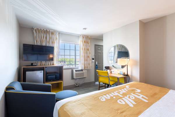  - Days Inn & Suites Red Bluff - I-5, Exits  647 & 647A