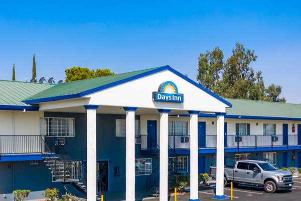Exterior view - Days Inn & Suites Red Bluff - I-5, Exits  647 & 647A
