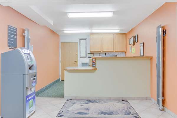  - Super 8 Motel Cooke City