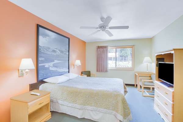  - Super 8 Motel Cooke City