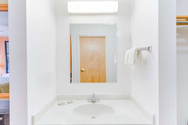  - Super 8 Motel Cooke City