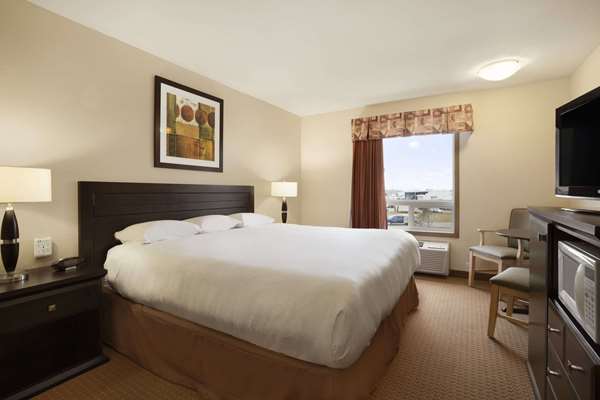  - Super 8 Hotel Edmonton Airport Leduc