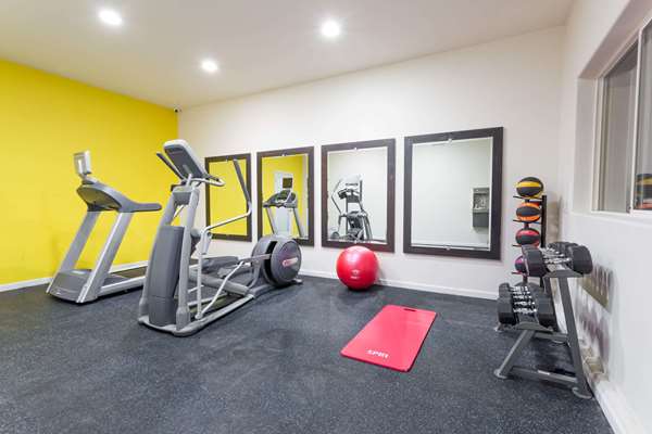Fitness/ Exercise Room - Days Inn Kimball