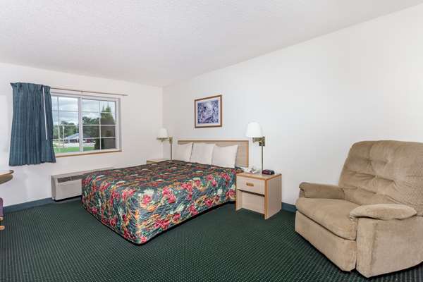  - Super 8 Motel Eagle River