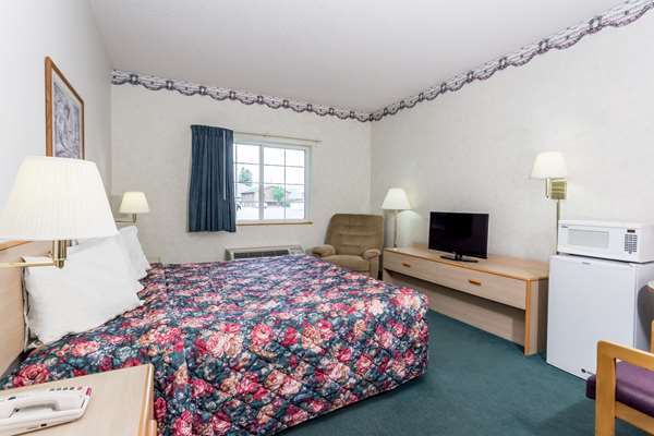  - Super 8 Motel Eagle River