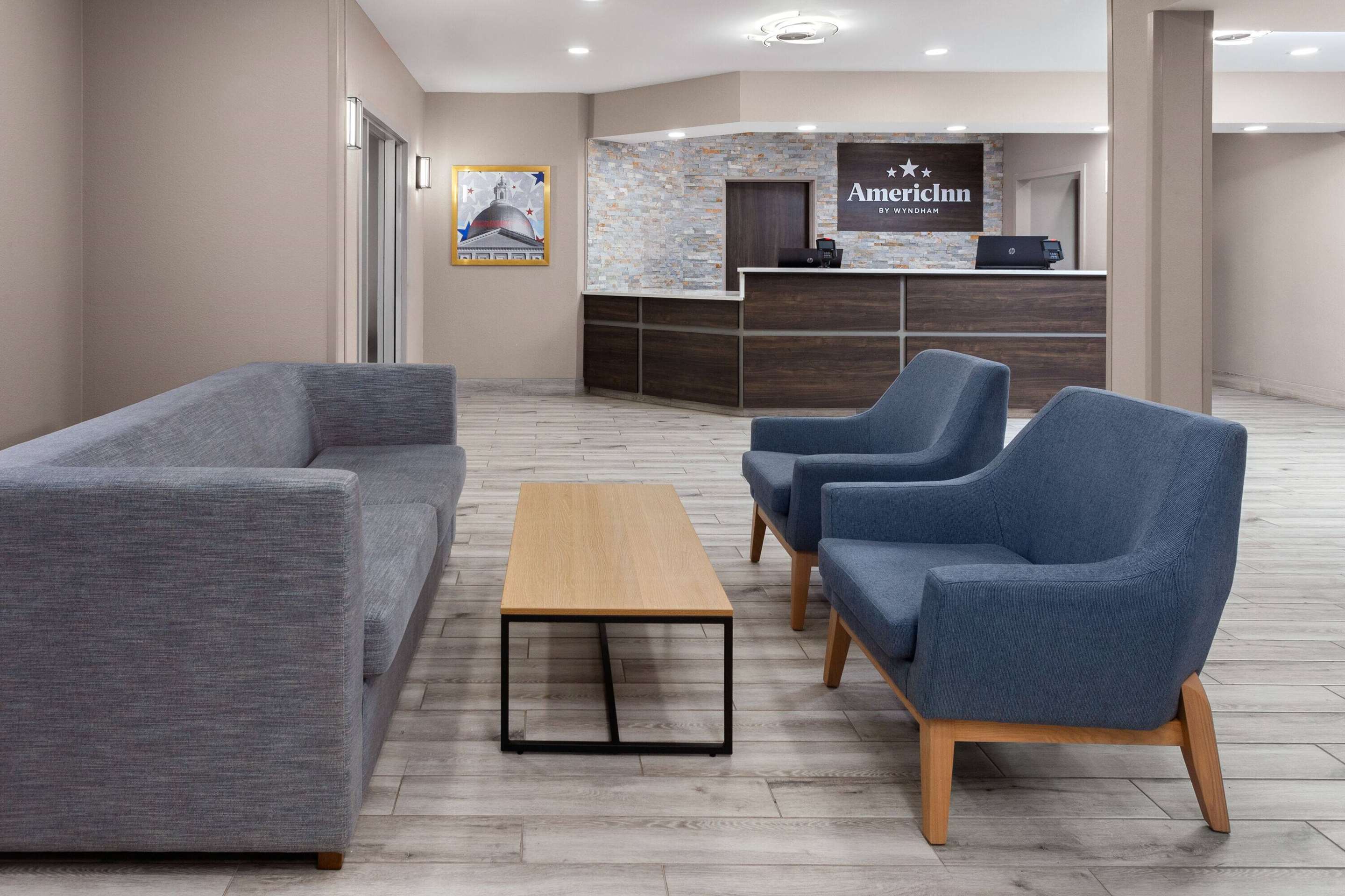 Reception | Super 8 by Wyndham Eagle River