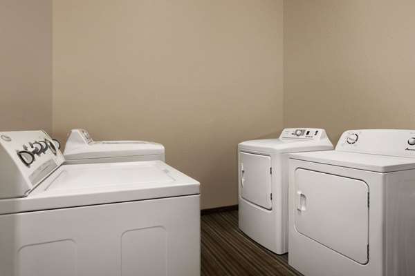 Amenities - Super 8 Motel Gainesville - I-35, Exit 499