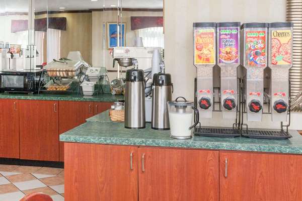  - Baymont Inn & Suites Calumet City - I-94, Exit 71