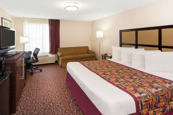  - Baymont Inn & Suites Calumet City - I-94, Exit 71
