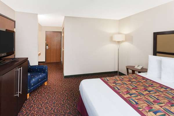  - Baymont Inn & Suites Calumet City - I-94, Exit 71