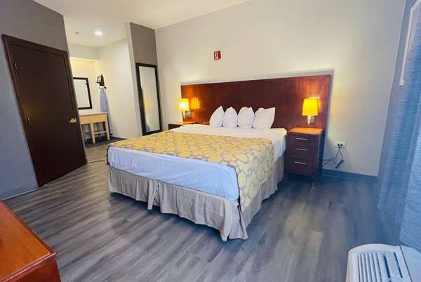 Suite - Baymont Inn & Suites Calumet City - I-94, Exit 71