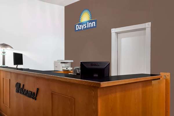  - Days Inn Hotel Burns