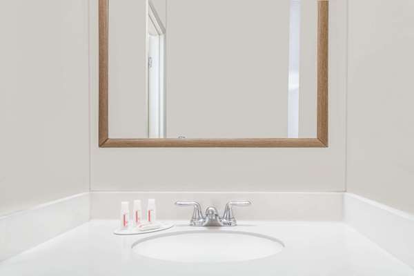  - Days Inn Hotel Burns