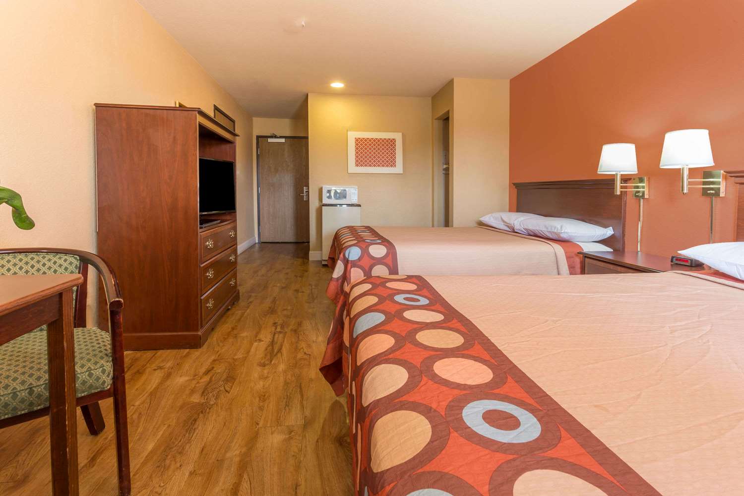 Super 8 Hotel Dixon, CA See Discounts