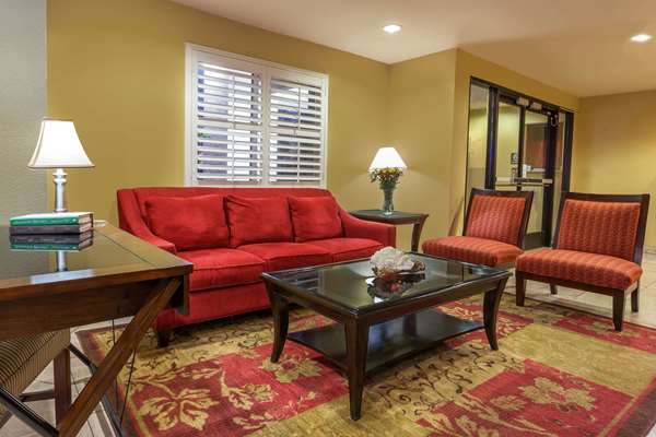  - Super 8 Hotel Dixon - I-80, Exit 63