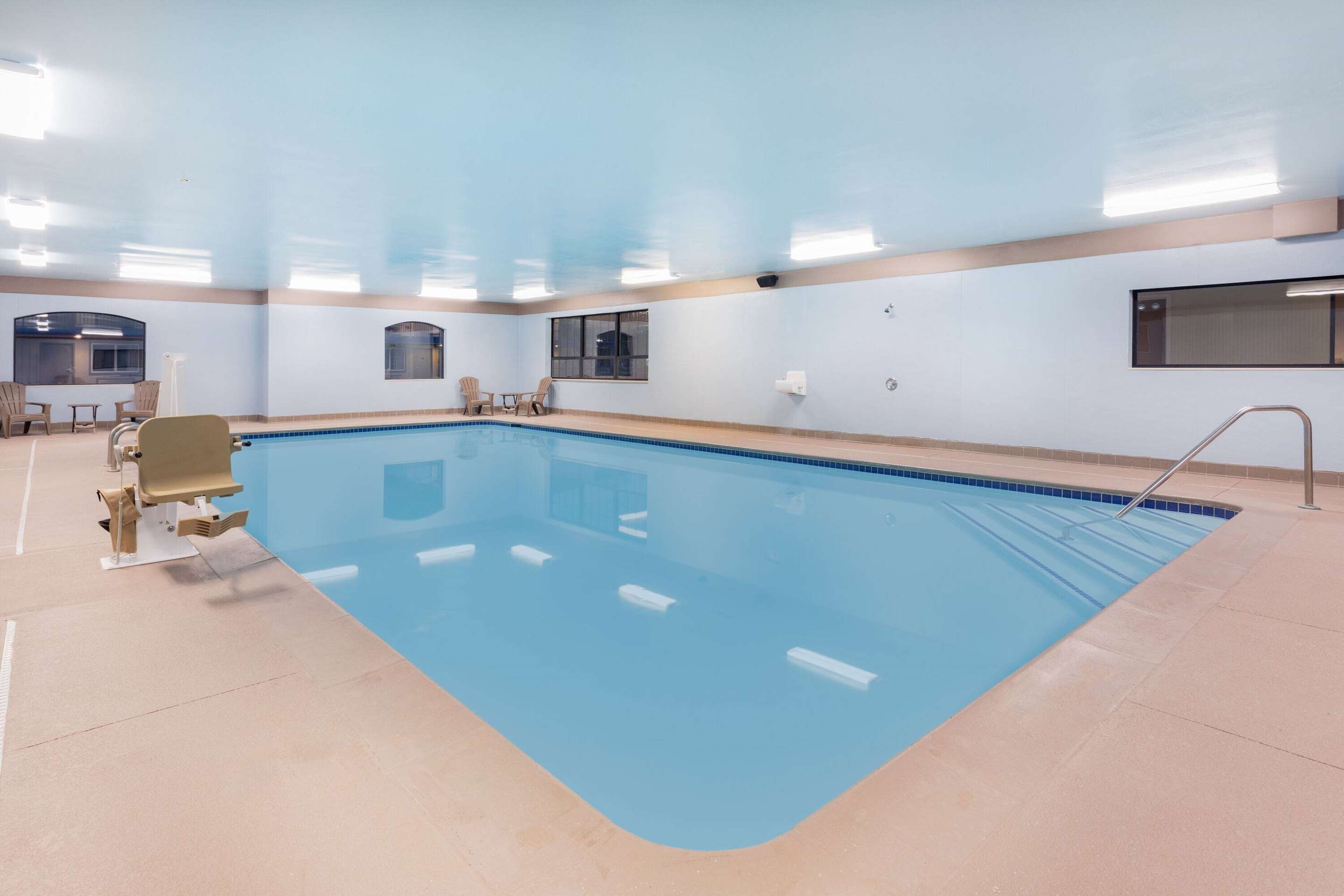 Pool | Super 8 by Wyndham Marysville/Port Huron Area