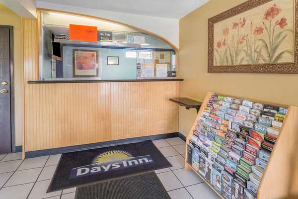  - Days Inn San Bernardino