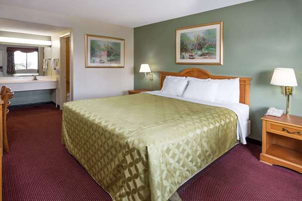  - Days Inn San Bernardino