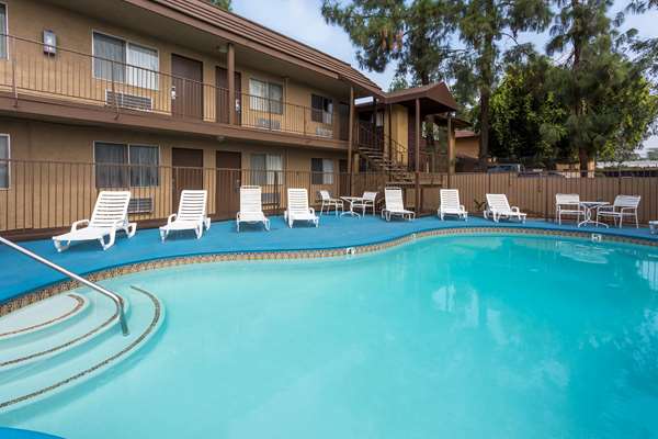 Pool - Days Inn San Bernardino
