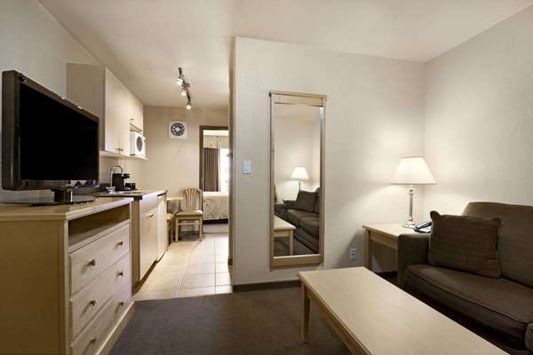 Suite - Super 8 Hotel Dawson Creek