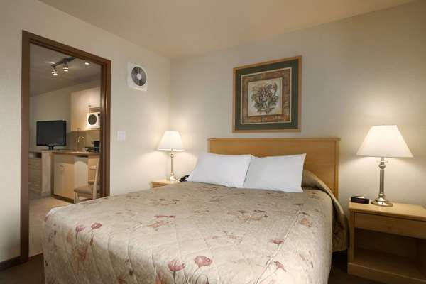  - Super 8 Hotel Dawson Creek