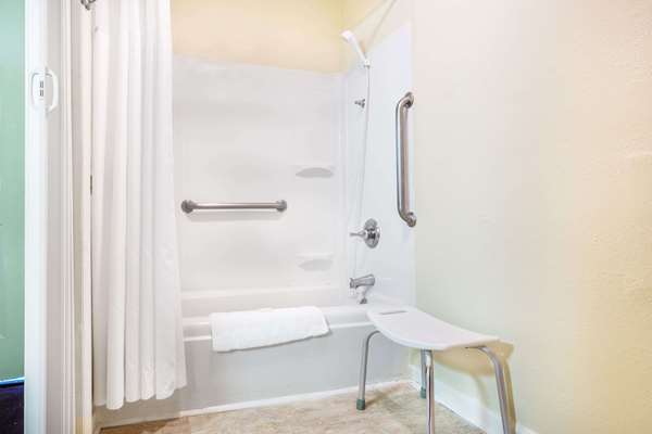  - Super 8 Hotel Manning - I-95, Exit 119