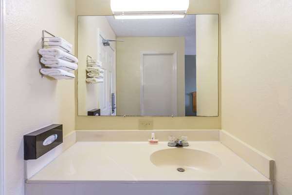  - Super 8 Hotel Manning - I-95, Exit 119