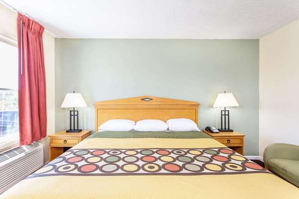  - Super 8 Hotel Manning - I-95, Exit 119