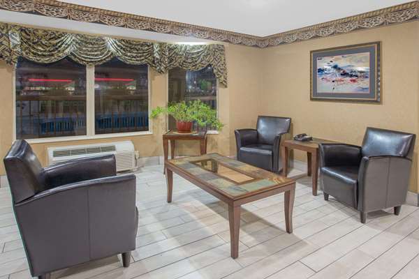  - Days Inn & Suites Pine Bluff