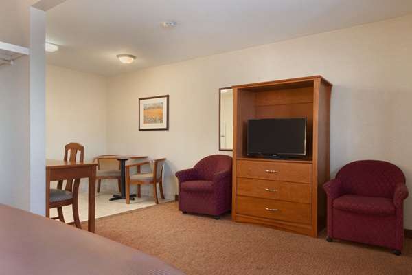  - Travelodge Fraser Highway Langley