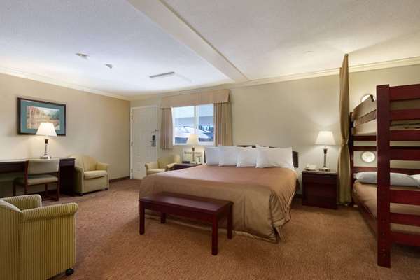  - Travelodge Fraser Highway Langley