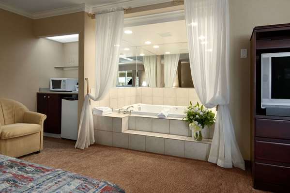 Suite - Travelodge Fraser Highway Langley