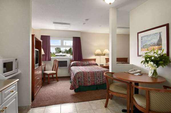  - Travelodge Fraser Highway Langley
