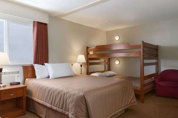  - Travelodge Fraser Highway Langley