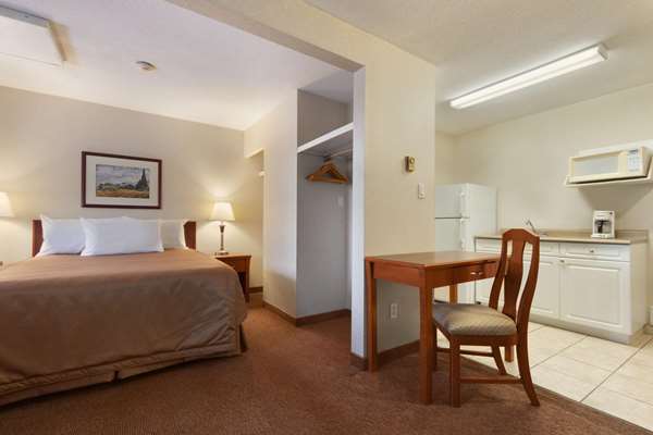  - Travelodge Fraser Highway Langley