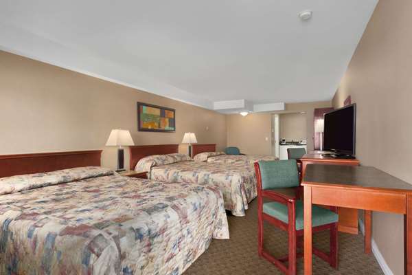  - Travelodge Mountview Motel Kamloops