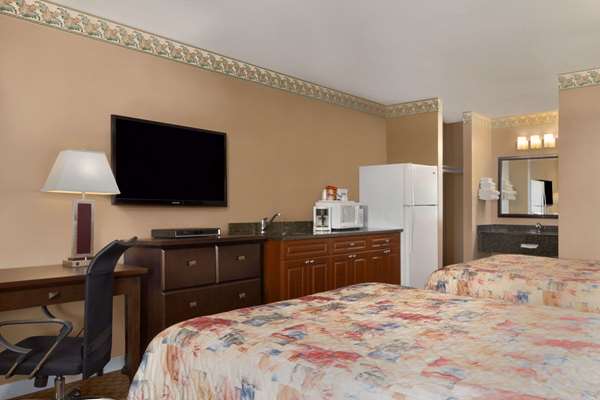 Suite - Travelodge Mountview Motel Kamloops