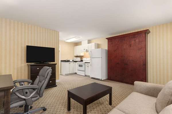  - Travelodge Mountview Motel Kamloops