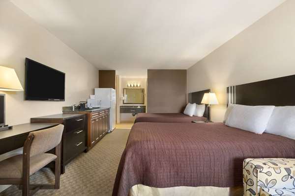  - Travelodge Mountview Motel Kamloops