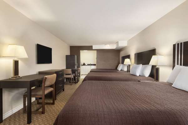  - Travelodge Mountview Motel Kamloops