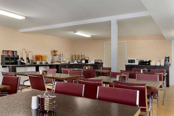 Restaurant - Travelodge Mountview Motel Kamloops