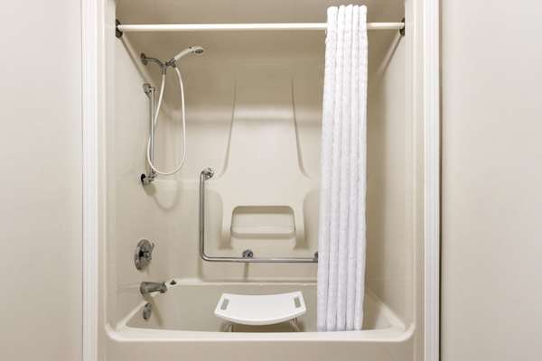  - Travelodge Mountview Motel Kamloops